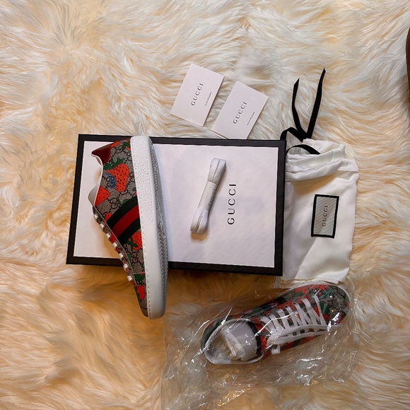 Gucci New Ace Women Sneaker - Picture 6 of 7